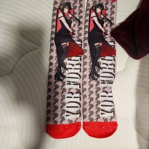 Yor forger socks pink.